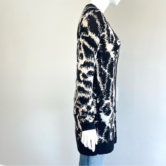 DIANE VON FURSTENBERG Abstract Black Cream Knit Wool Button Long Cardigan Sz S - Picture 10 of 15